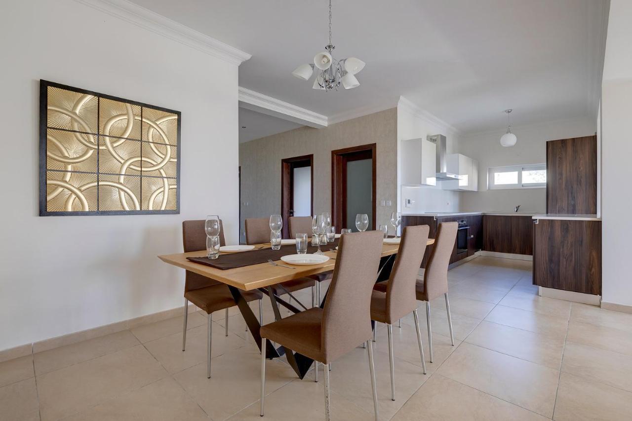 Seafront Lux Apart Inc Pool, Upmarket Area 斯利马 外观 照片